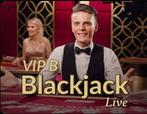 阿拉巴谈加盟皇马传闻：现在我不考虑这些