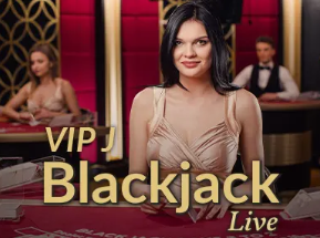 恩怨局？巴尔韦德踢倒巴埃纳吃直红，此前巴埃纳诅咒其儿子被拳打